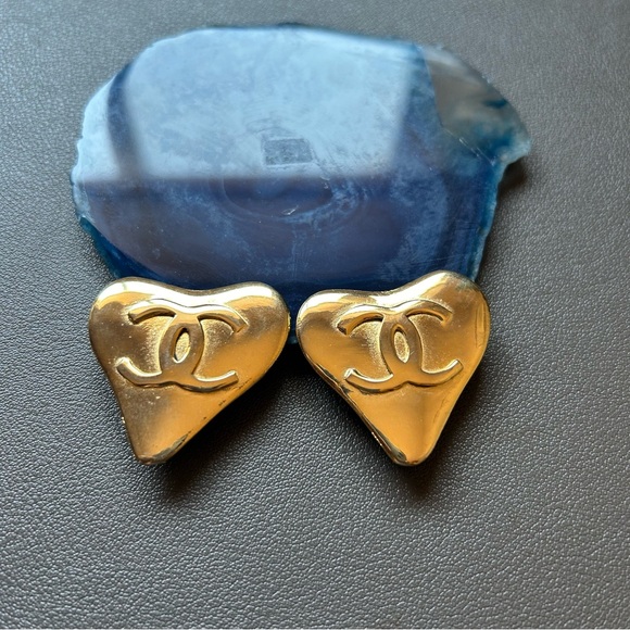 Vintage Chanel CC Heart Clip On Earrings - Picture 1 of 8